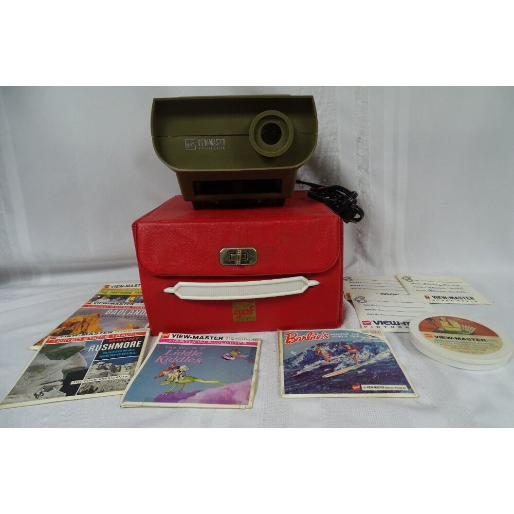 GAF View Master 30 Standard Projector Lot Set Bundles Case and Reels